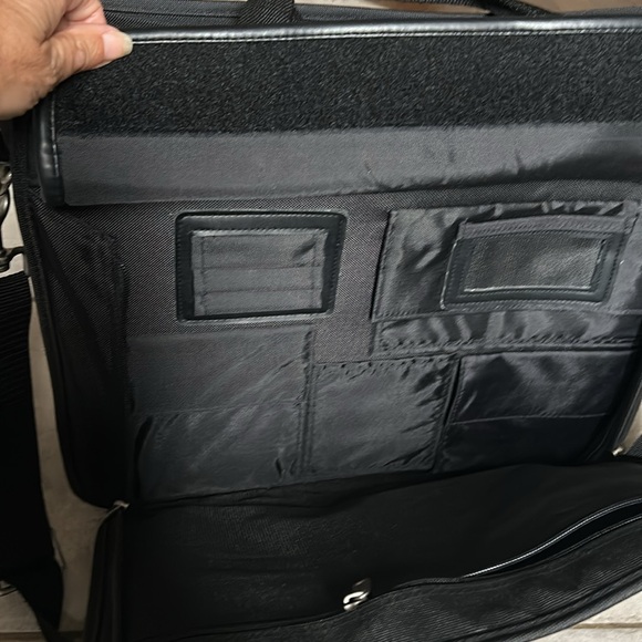 Black Vegan Leather and Nylon Computer Bag/Briefcase-Unused-Excellent Condition - Picture 7 of 15